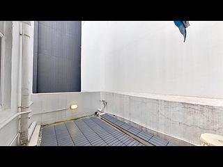 Soho - Winning House 06