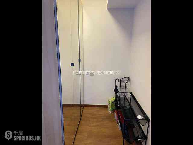 Central - 40-42, Gough Street 11
