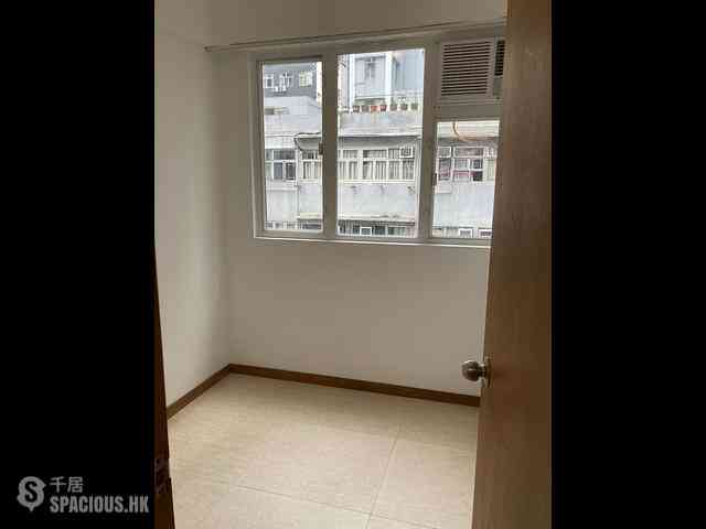 Wan Chai - Kam Tak Mansion 01
