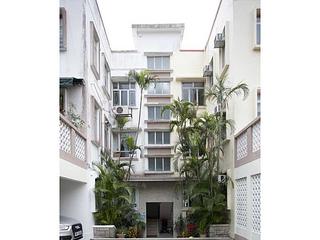 Chung Hom Kok - 8-14, Cape Road 05