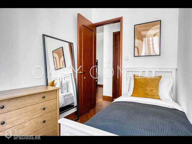 Wan Chai - The Avenue Phase 2 07