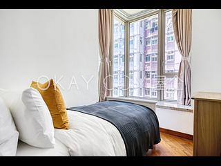 Wan Chai - The Avenue Phase 2 08