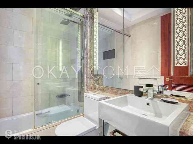 Wan Chai - The Avenue Phase 2 09