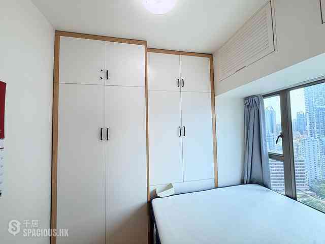 Wan Chai - The Zenith 06