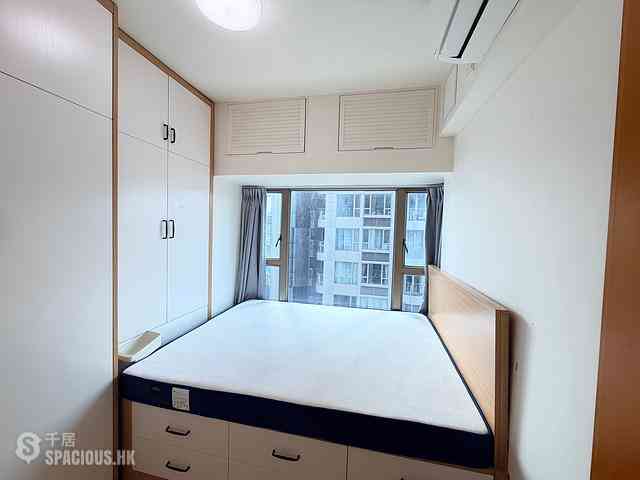 Wan Chai - The Zenith 08