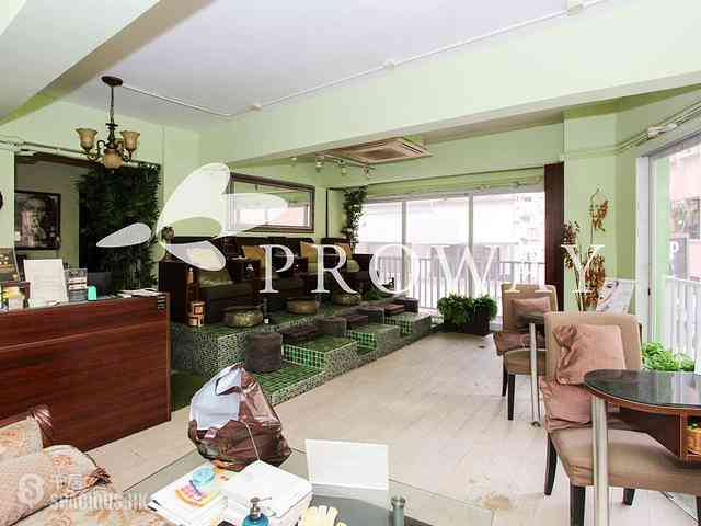 Soho - 49-49C, Elgin Street 01