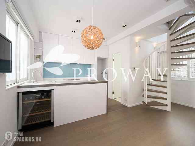 Soho - Sunrise House 01
