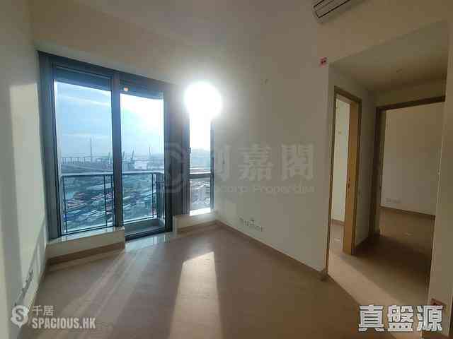 Cheung Sha Wan - Grand Victoria 01