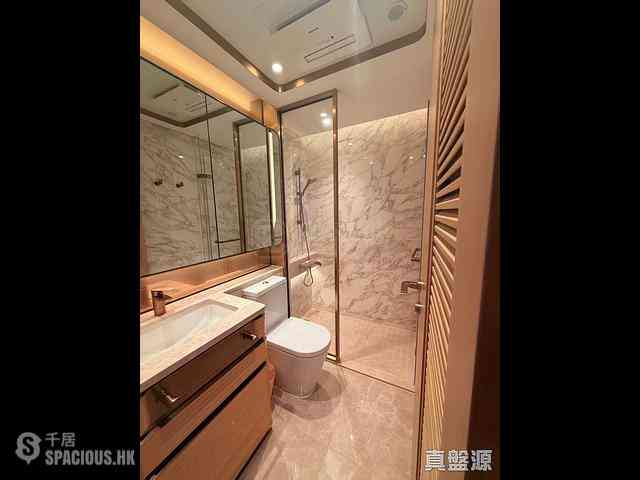 Cheung Sha Wan - Grand Victoria 15