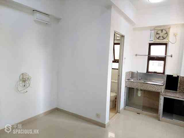 Sai Ying Pun - Good Times Building 04