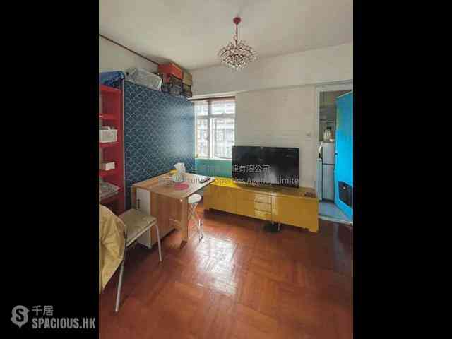 Sai Ying Pun - Hoi Sing Building 03