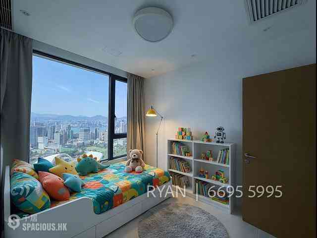 Happy Valley - The Colonnade 10
