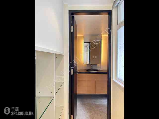 Wan Chai - 1, Wing Fung Street 06