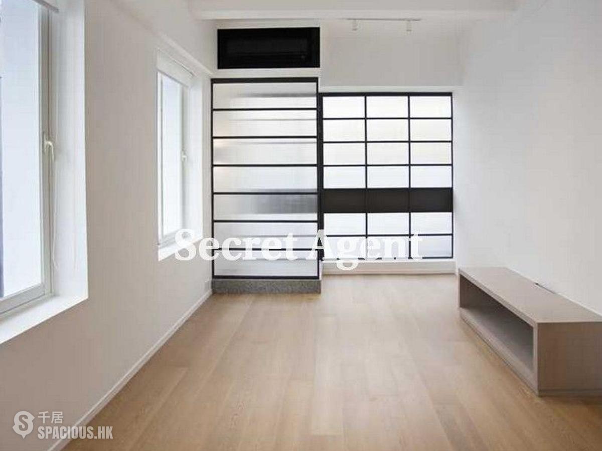 Poho - 41, Square Street 01