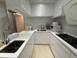 Pok Fu Lam - Baguio Villa Block 25 06