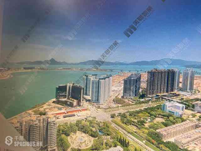 Tung Chung - Coastal Skyline Phase 3 La Rossa Block Block A (Block 7) 01