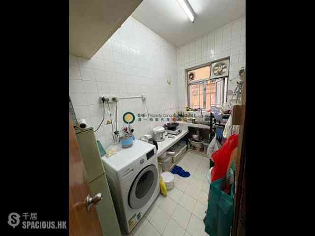 Sai Ying Pun - Chung Ah Building 02