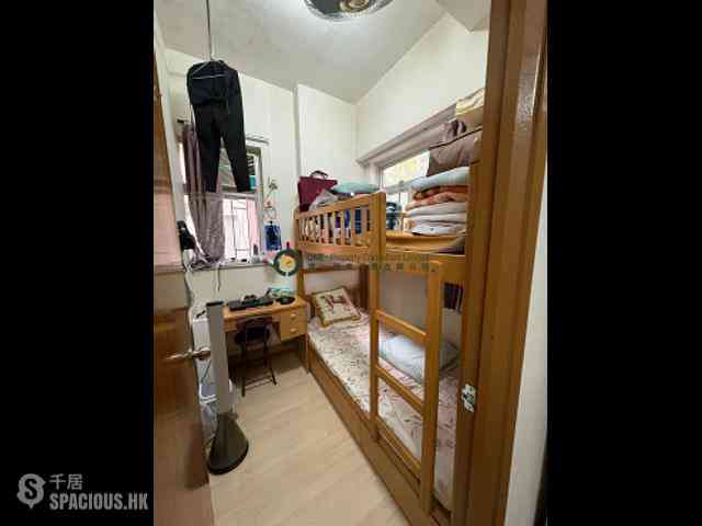 Sai Ying Pun - Chung Ah Building 05