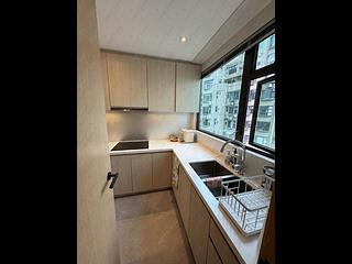 Sai Ying Pun - Centre Place 05