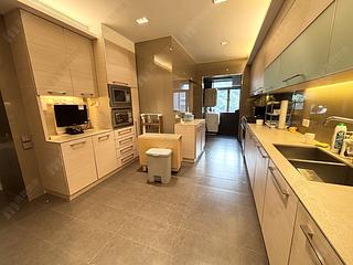 東半山 - 御花园 03