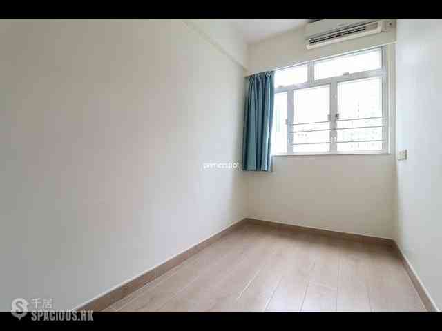 Wan Chai - Hip Sang Building 02