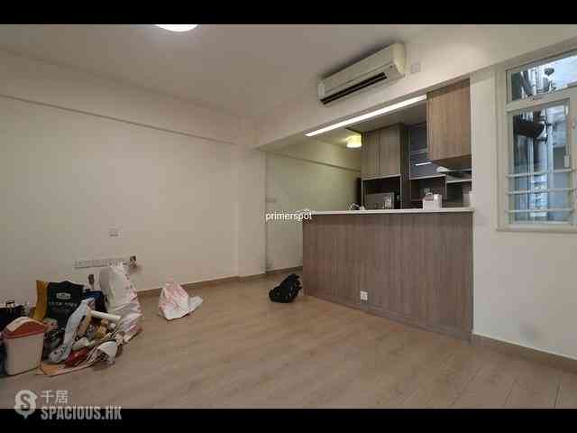 Wan Chai - Hip Sang Building 07