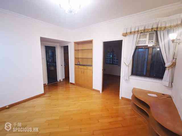 Causeway Bay - Pearl City Mansion Block C 08