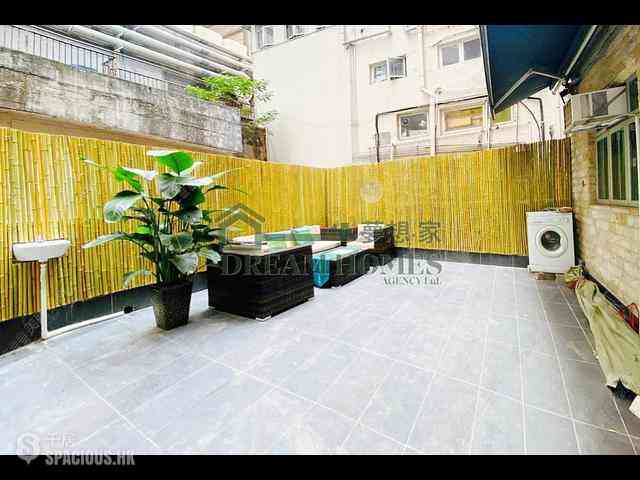 Sai Ying Pun - Wah Lee Building 01