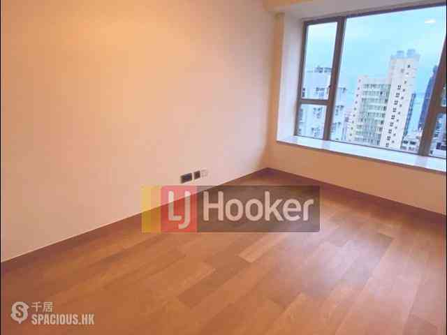 Sai Ying Pun - The Nova 06