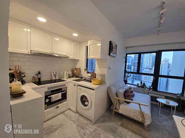 Sheung Wan - The Bellevue Place 02