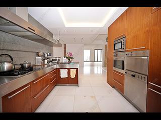 Repulse Bay - Ridge Court 02