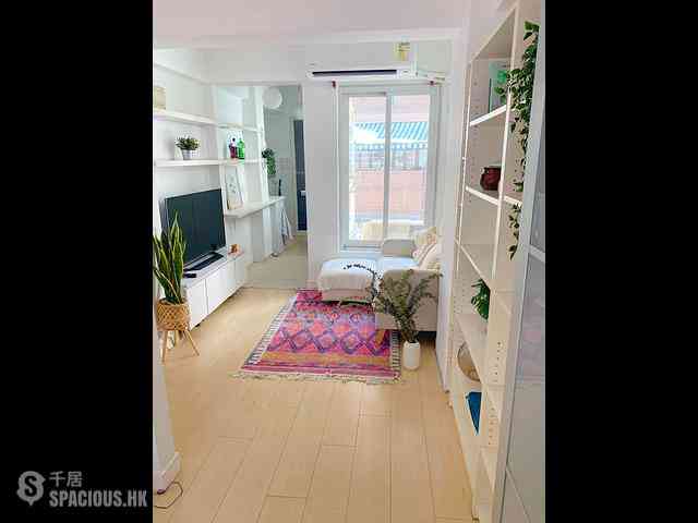 Central - 48, Gage Street 01