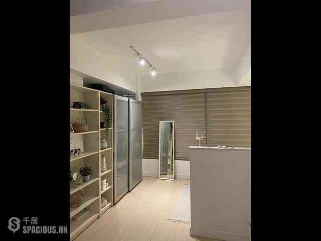 Central - 48, Gage Street 03