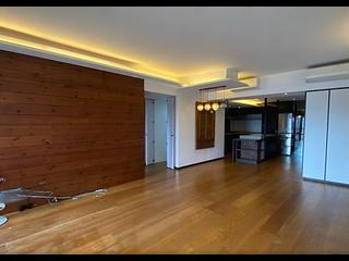Mid Levels West - Realty Gardens Venice Court (Block 3) Venice Court 09