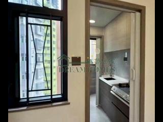 Sai Ying Pun - Fu Moon Building 04