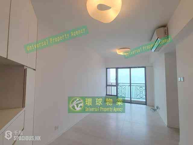 Kennedy Town - The Merton 01