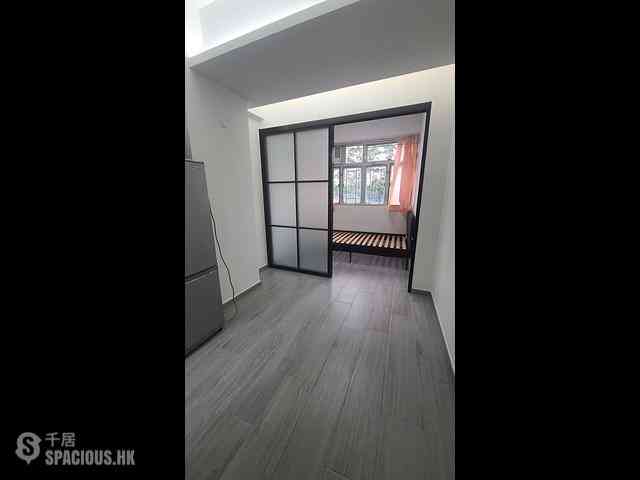 Mong Kok - Yuen Fat Building 01