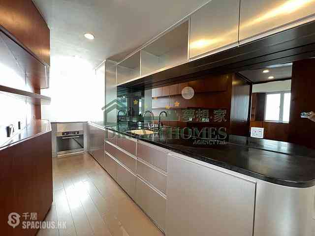 Central - Arbuthnot House 04
