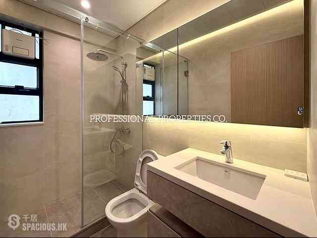Mid Levels Central - Elegant Terrace 12