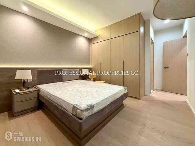 Mid Levels Central - Elegant Terrace 13