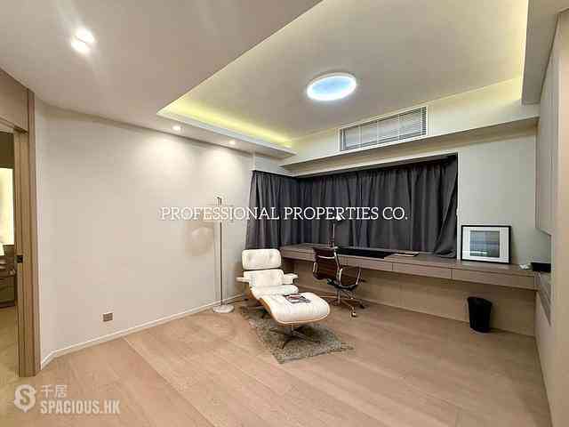 Mid Levels Central - Elegant Terrace 14