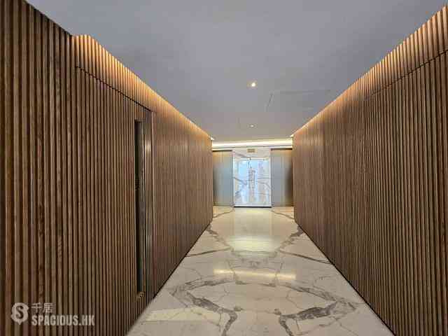 Mid Levels Central - St. Joan Court 02