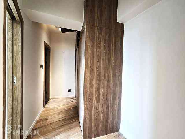 Mid Levels Central - St. Joan Court 08