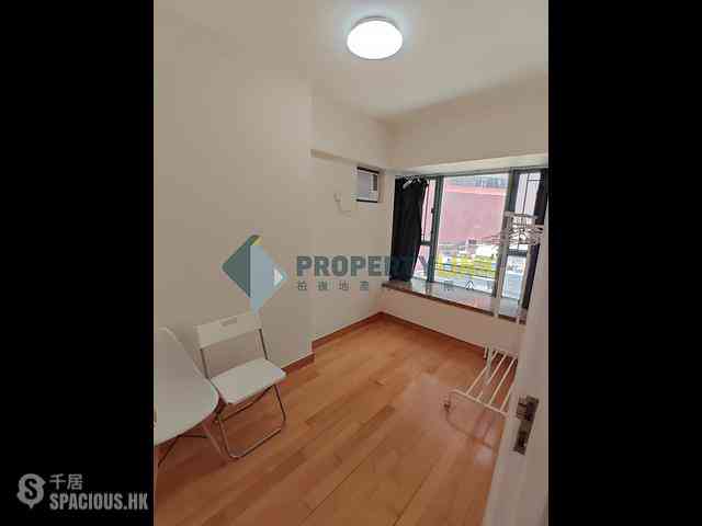 Sheung Wan - Queen's Terrace 06