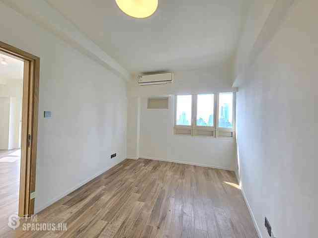 Mid Levels Central - St. Joan Court 04