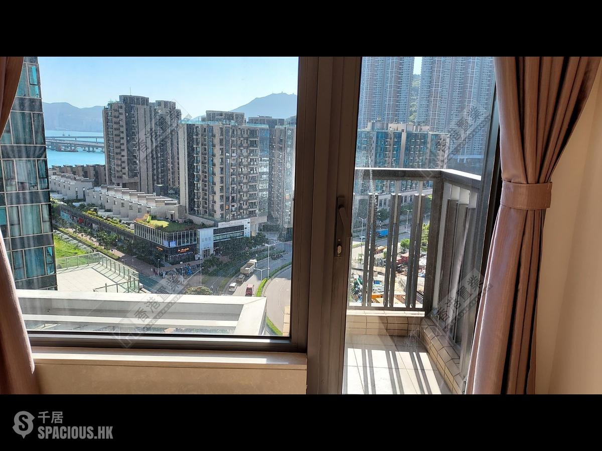Tseung Kwan O - The Wings IIIB 01