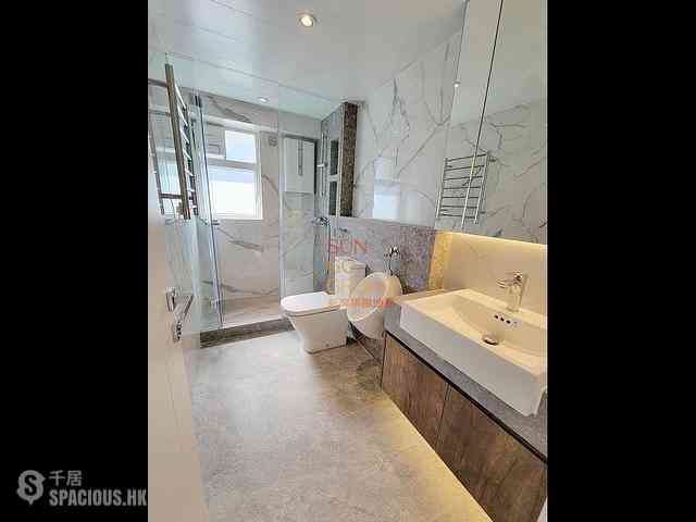 Mid Levels Central - The Grand Panorama 10