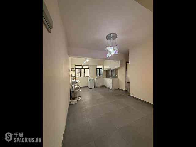 Shek Tong Tsui - Sun King House 05