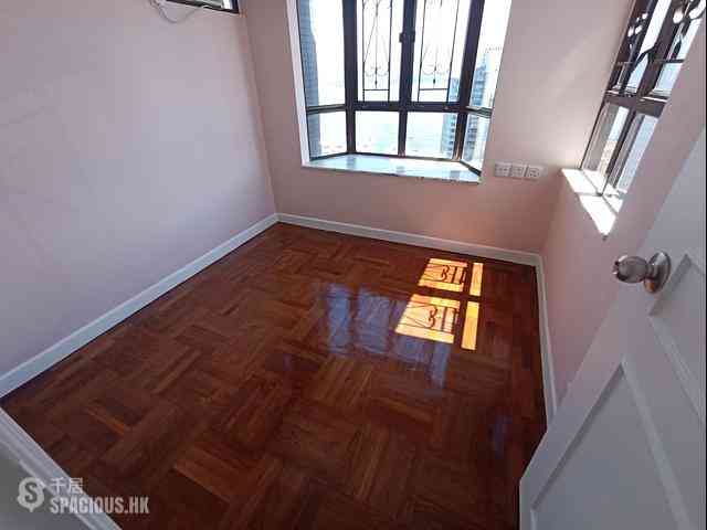 Sai Ying Pun - Kwong Fung Terrace 12