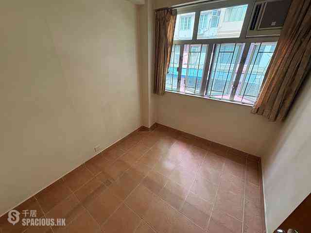 Sai Ying Pun - Hing Wah House 01